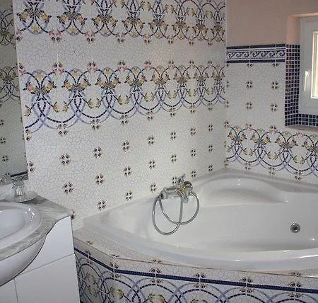 Le Clos Los Ametliers Gasthof *